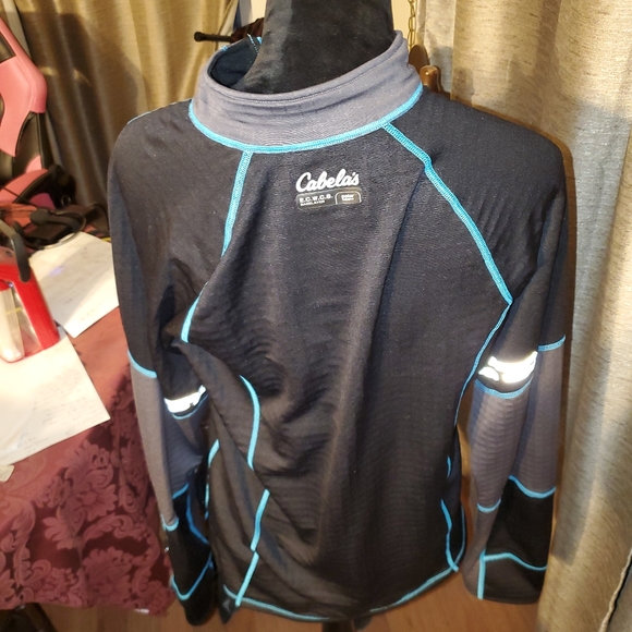 Cabelas Base layer long sleeve shirt - Picture 2 of 4